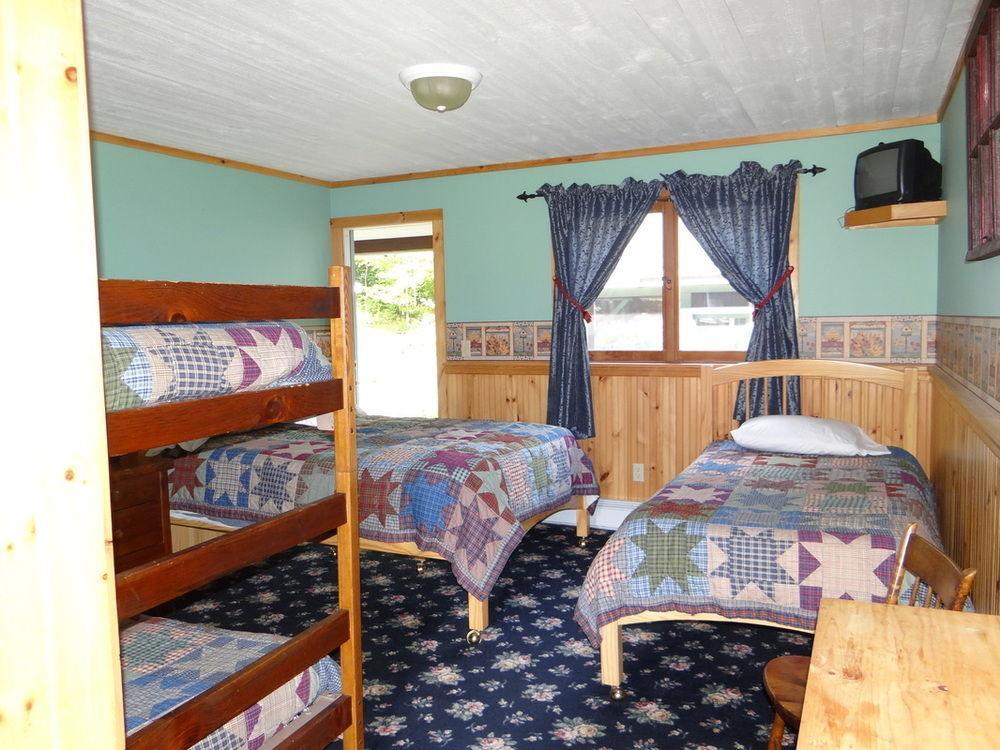 Blue Gentian Lodge At Magic Mountain Londonderry Exterior foto